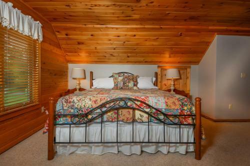 Heart's Desire Eight-bedroom Holiday Home