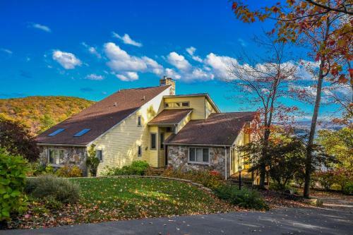 Infinite View Five-bedroom Holiday Home