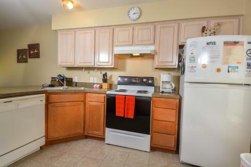 Duck Cove At Wisp Six-bedroom Holiday Home