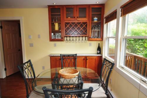 Hartwood Village #13 Three-bedroom Apartment