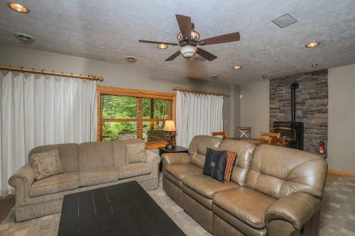 Easy Like Sunday Morning Three-bedroom Holiday Home