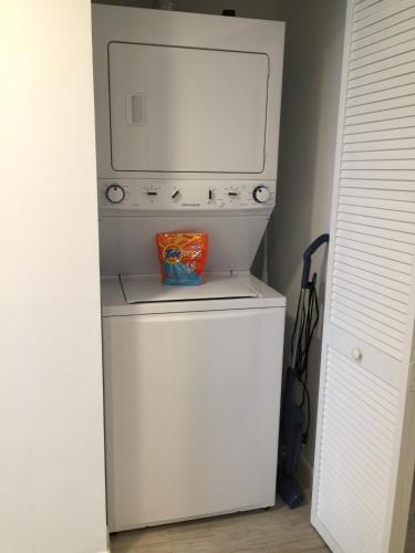 Apartamento Alhambra View | 2 Bedroom | 4th Flr 02