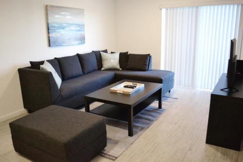 Apartamento Alhambra View | 2 Bedroom | 7th Flr 02