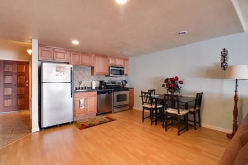 Timberlake Lakefront Studio