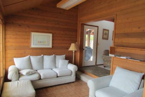 Cabin In The Pines