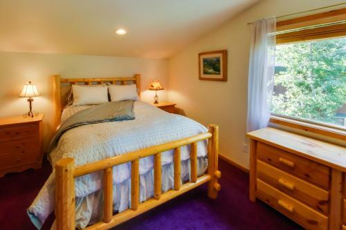 Cottage Court Condo