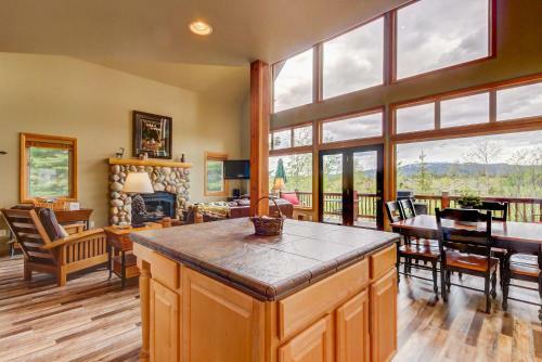 Cedar Lane Golf Course Home