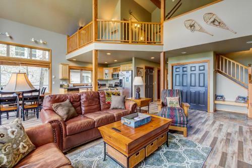Cedar Lane Golf Course Home