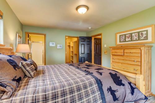 Cedar Lane Golf Course Home