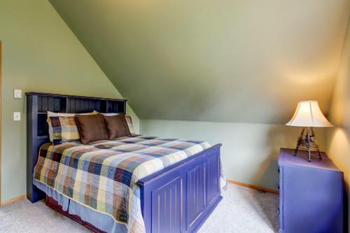 Cedar Lane Golf Course Home