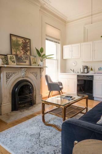 North Cass Street One Bedroom Apartment
