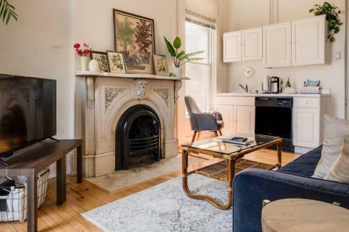 North Cass Street One Bedroom Apartment