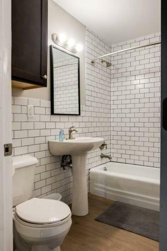 North Farwell Apartment