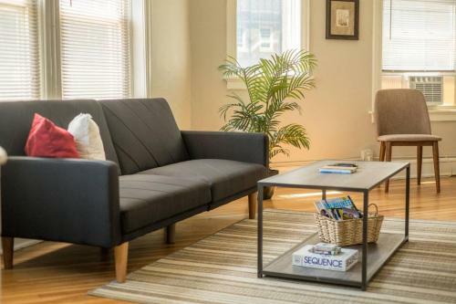 East Kenilworth Place One Bedroom Apartment