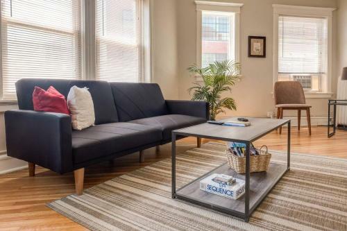 East Kenilworth Place One Bedroom Apartment