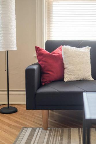 East Kenilworth Place One Bedroom Apartment