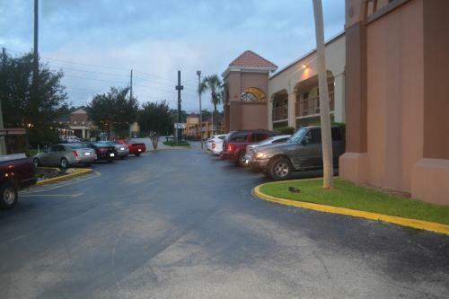 Hotel Baymont By Wyndham Mobile/tillmans Corner