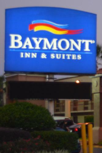 Hotel Baymont By Wyndham Mobile/tillmans Corner