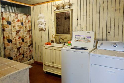 Jacob's Roost -wooded Privacy On 7.5 Acres