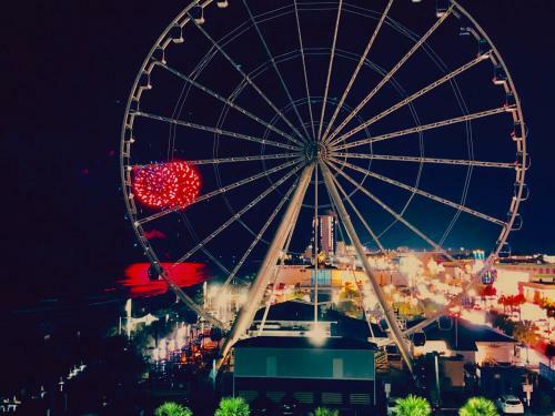 Apartamento Skywheel Oceanfront Condo