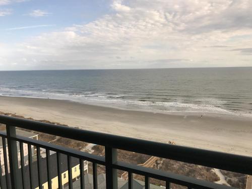 Apartamento Beachwalk #904 Condo