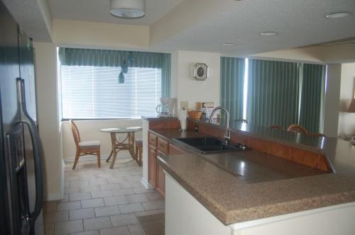 Apartamento 1045-9-a Shoreham Towers II Condo