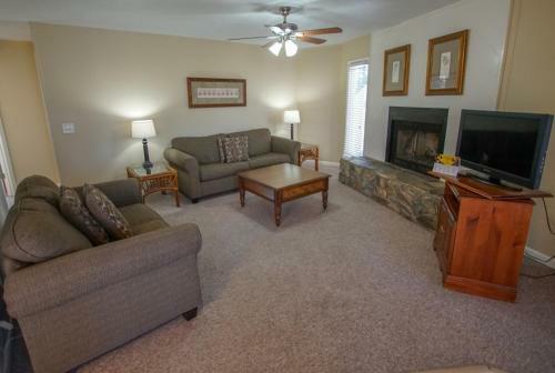 Multi Resorts At Country Club Villas