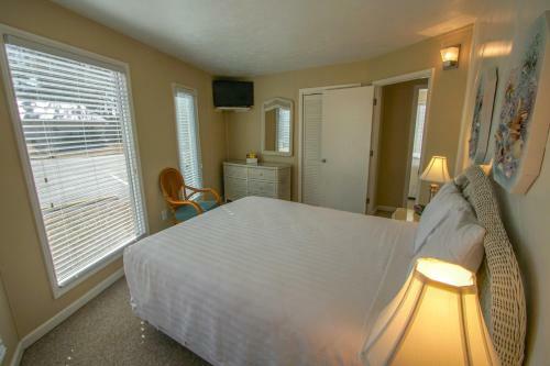 Multi Resorts At Country Club Villas