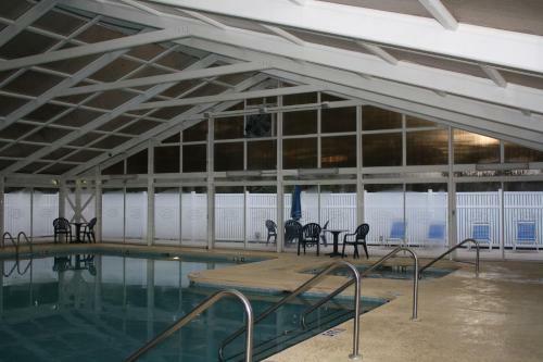 Multi Resorts At Country Club Villas