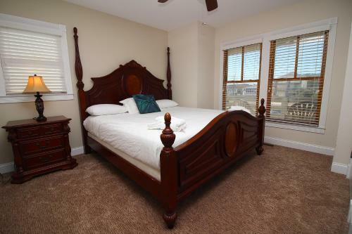 Suits Us At Kees Vacations