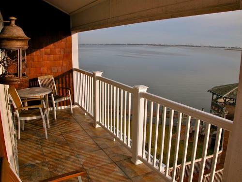 Oasis Suites Hotel