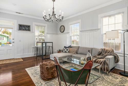 458 Coombs St Cottage