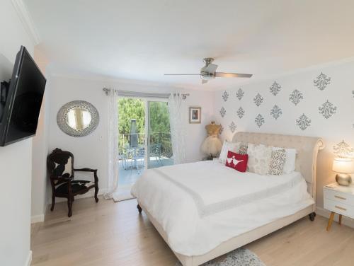 3922 Alexander St Home
