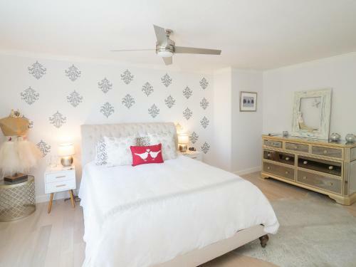 3922 Alexander St Home