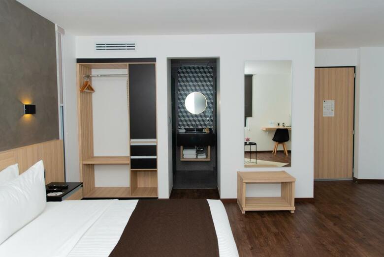 Fato Hotel