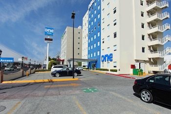 Hotel One Queretaro Plaza Galerias