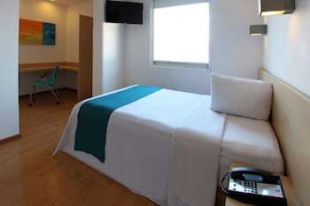 Hotel One Queretaro Plaza Galerias