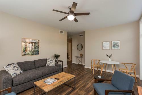 Hillsboro Village 1 Bedroom Apartment