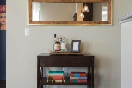Chic West End Apartment
