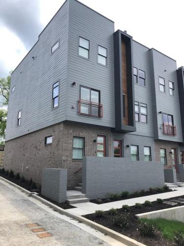 Home With Rooftop View