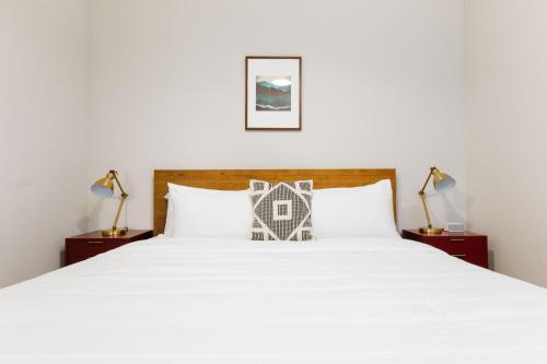 2 Bedroom Midtown Apartment