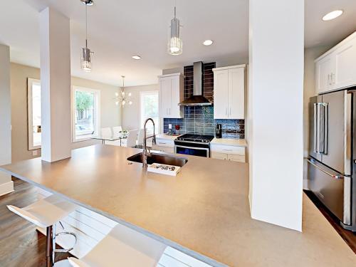 Glam Downtown Townhouse