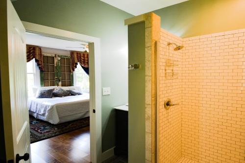 Clermont Bluffs Bed & Breakfast