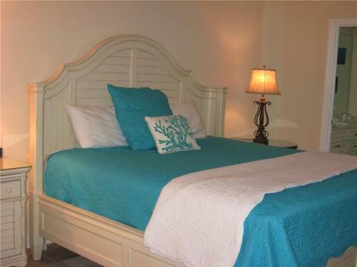 Beach Colony West 18e Condo