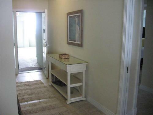 Beach Colony West 18e Condo