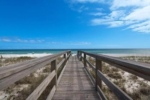 The Nautical 7837 Gulf Blvd Townhouse