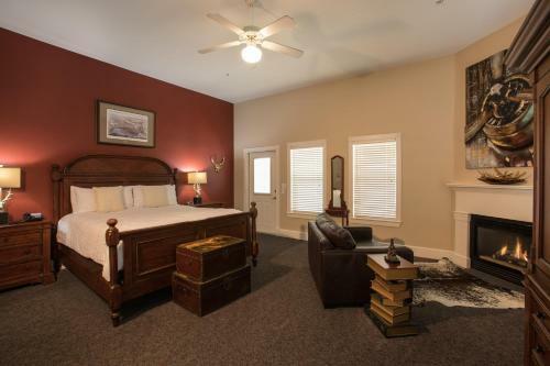 Gruene River Hotel & Retreat