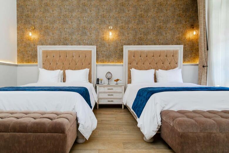 Hotel Royalty