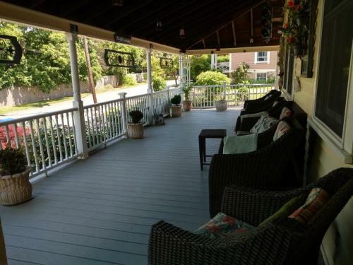 Armistead Cottage Bed & Breakfast