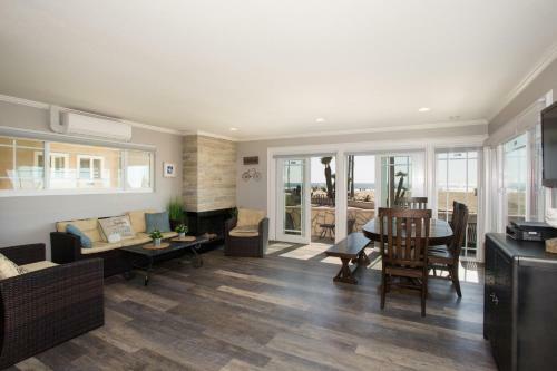 2314 W Ocean Front Ab (68217)